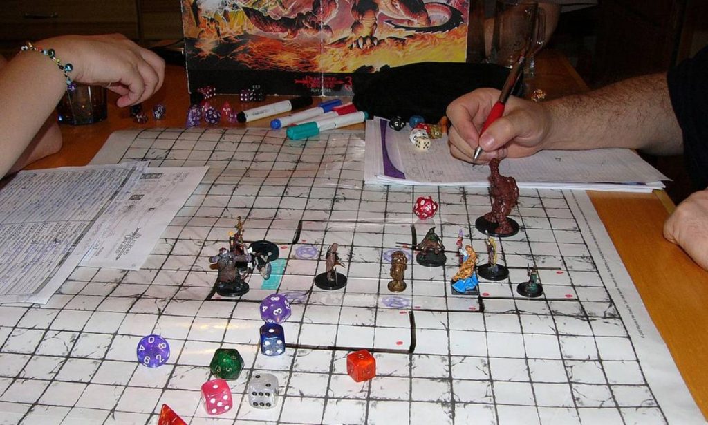 Função De Mesa Colorida Tocando Códices De Jogos Rpg E Livros De